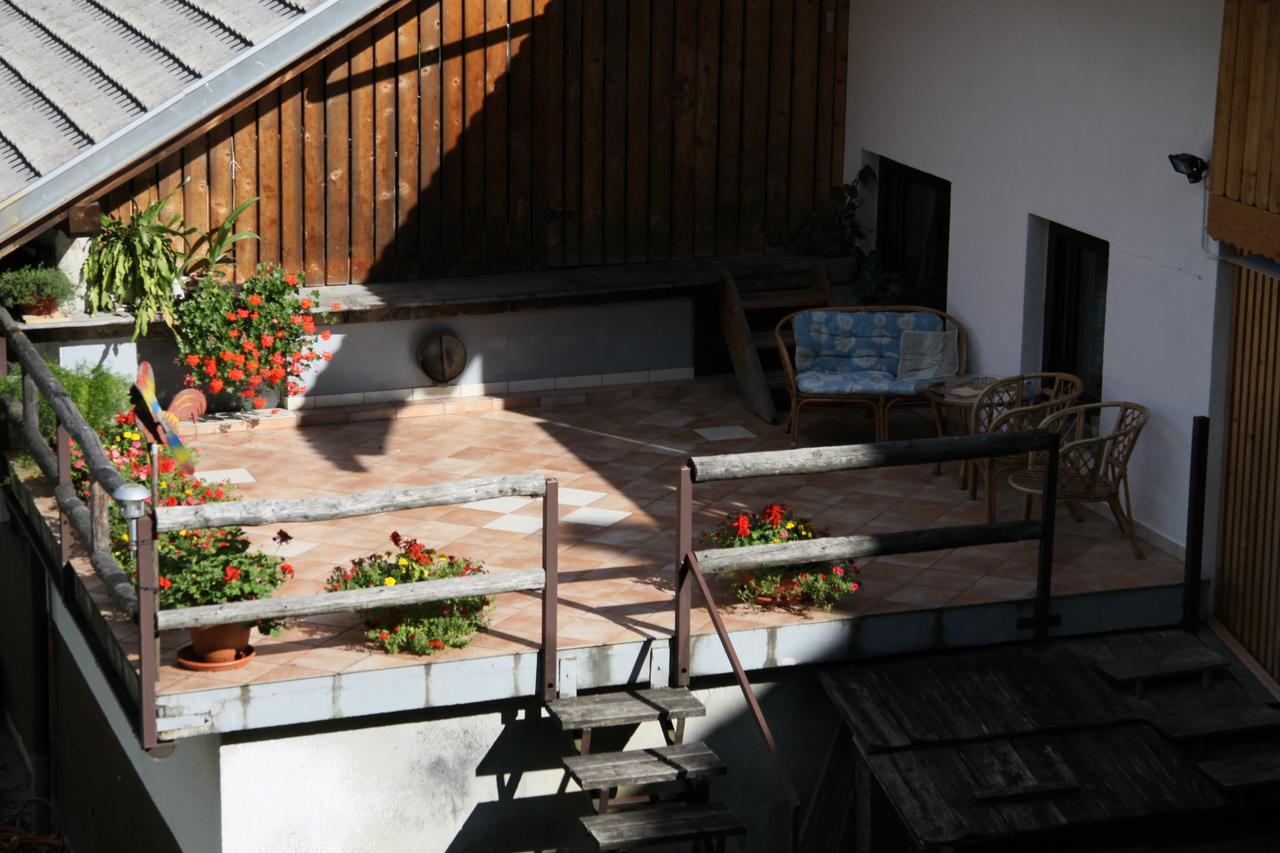 Apartments Pri Urhu ボーヒニ エクステリア 写真